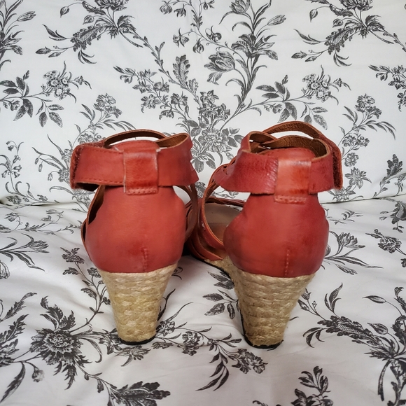 Indigo coral leather sandals - Picture 5 of 8